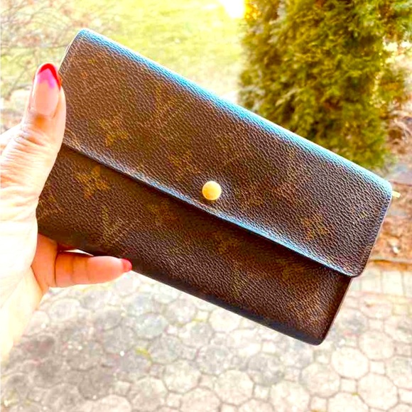 Louis Vuitton 2Pcs Bundle - Vintage Louis Vuitton Crossbody/Louis Vuitton Wallet - Picture 3 of 9